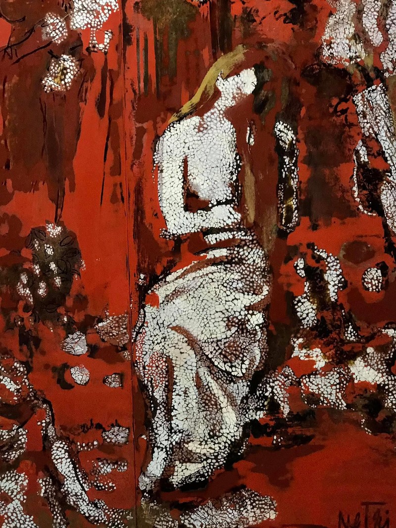 Nay bị biến thành đường nét thô kệch, vụng về Nay bị biến thành đường nét thô kệch, vụng về