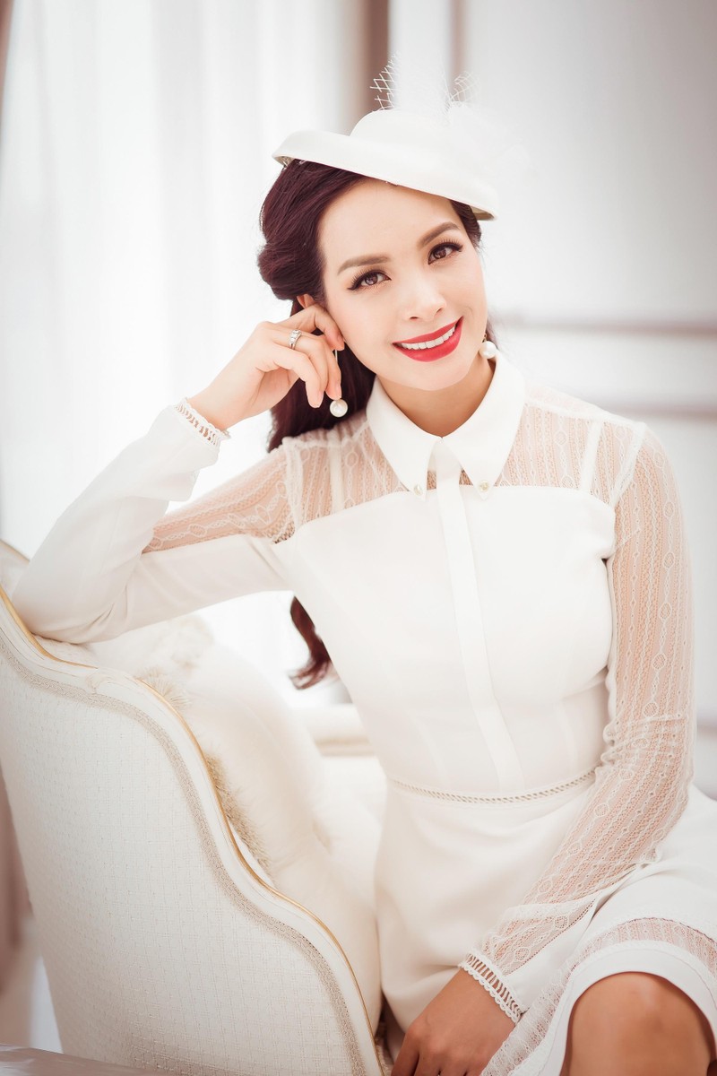 Bà mẹ hai con vẫn luôn giữ dáng chuẩn của một cựu người mẫu thành đạt