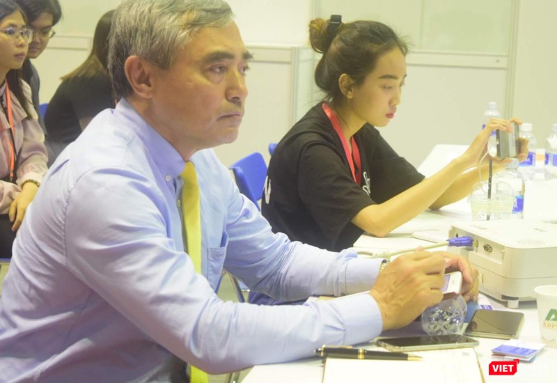 Ông Nguyễn Minh Hồng, Chủ tịch Hội Truyền thông số Việt Nam dự hội thảo về chuyển đổi số trong Phát thanh, Truyền hình. Ông Nguyễn Minh Hồng, Chủ tịch Hội Truyền thông số Việt Nam dự hội thảo về chuyển đổi số trong Phát thanh, Truyền hình.