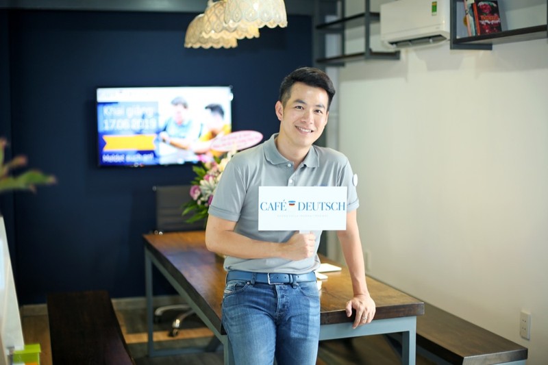 Sau âm nhạc, thì ngôn ngữ là niềm đam mê thứ hai của “quý ông hát nhạc Jazz” Hồ Trung Dũng