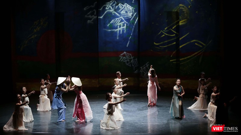 "Cần “khoe” với thế giới về một tác phẩm đỉnh cao văn học đã được đưa lên sân khấu múa tuyệt vời như thế nào" - Nhà báo Nguyễn Thế Thanh nói "Cần “khoe” với thế giới về một tác phẩm đỉnh cao văn học đã được đưa lên sân khấu múa tuyệt vời như thế nào" - Nhà báo Nguyễn Thế Thanh nói