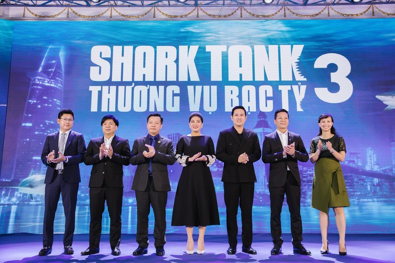 Các "cá mập" ở Shark Tank mùa 3.