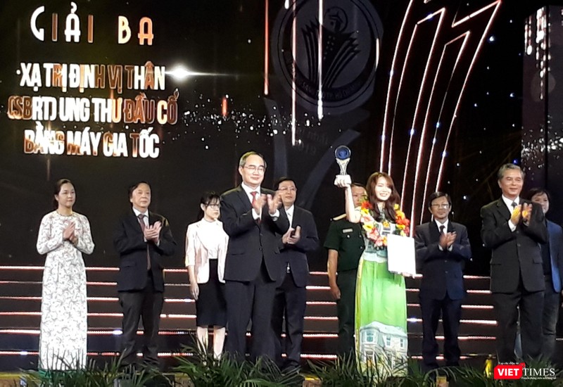 BV Ung bướu đoạt giải Ba cấp thành phố (Giải thưởng KHCN sáng tạo lần thứ nhất của TP.HCM) với kỹ thuật xạ trị định vị thân BV Ung bướu đoạt giải Ba cấp thành phố (Giải thưởng KHCN sáng tạo lần thứ nhất của TP.HCM) với kỹ thuật xạ trị định vị thân