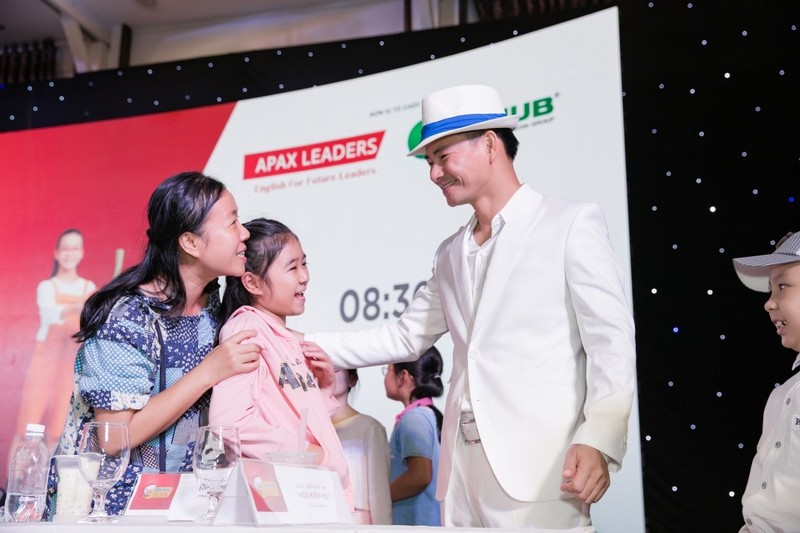 Diễn viên Xuân Bắc giao lưu với các nhà khởi nghiệp nhí