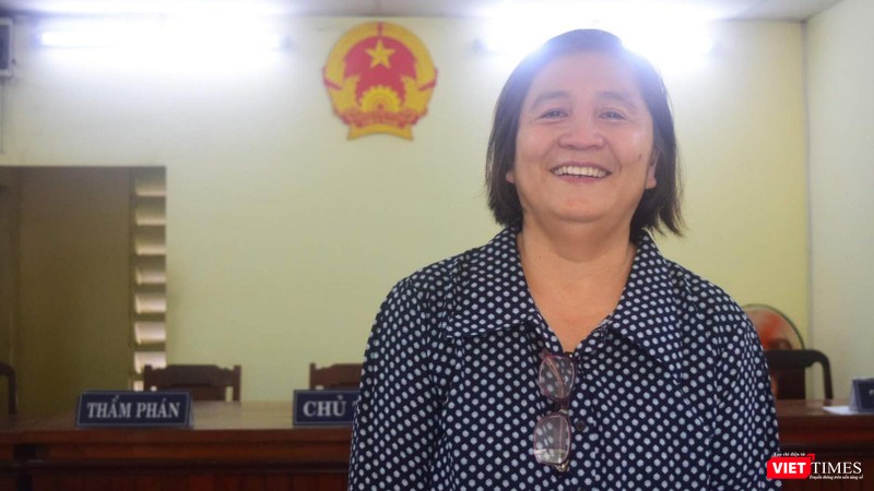 Sau phiên xử sáng 16/7, bà Hạnh cho biết "Không tin được là có ngày này" nhưng vẻ mặt vẫn vui vẻ, bình thường Sau phiên xử sáng 16/7, bà Hạnh cho biết "Không tin được là có ngày này" nhưng vẻ mặt vẫn vui vẻ, bình thường