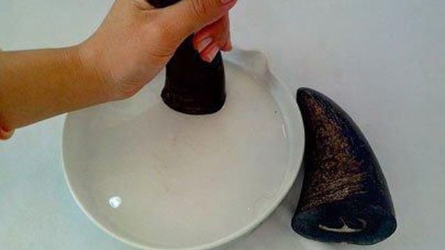 Các bác sĩ cảnh báo về bài thuốc bột sừng tê giác mài chưa được khoa học công nhận Các bác sĩ cảnh báo về bài thuốc bột sừng tê giác mài chưa được khoa học công nhận