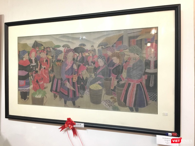 Tranh lụa "Chợ vùng cao" của họa sĩ Nguyễn Đăng Khoát đoạt Giải B Tranh lụa "Chợ vùng cao" của họa sĩ Nguyễn Đăng Khoát đoạt Giải B