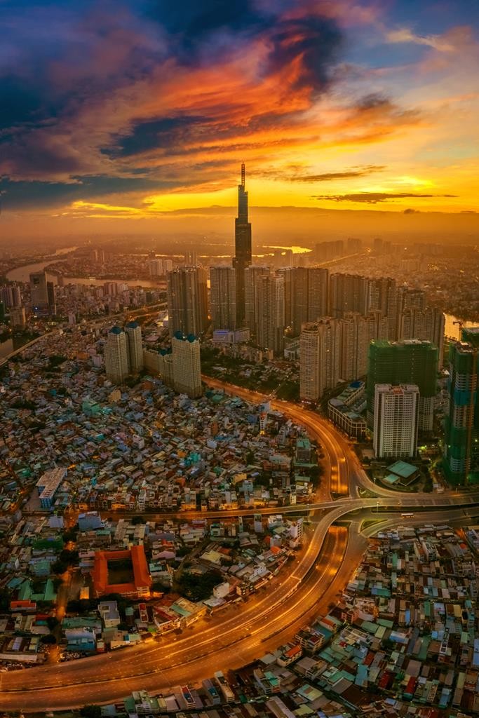 Giải Nhì thuộc về “Bình minh thành phố” - tác giả Giang Sơn Đông (TP.HCM) Giải Nhì thuộc về “Bình minh thành phố” - tác giả Giang Sơn Đông (TP.HCM)