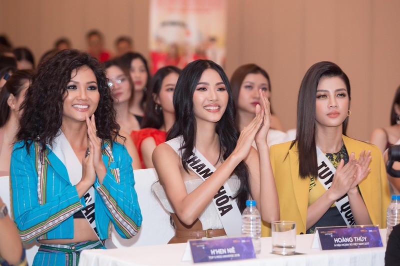 Hoa hậu H' Hen Niê và á hậu Hoàng Thùy đồng hành với HHHV Việt Nam