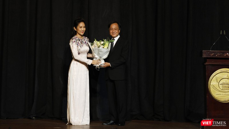 NSND Đặng Thái Sơn: Cha mẹ là “ngôi sao may mắn” của tôi ảnh 7 NSƯT Thanh Thúy mong muốn đưa Giai điệu Mùa thu lên tầm cao mới