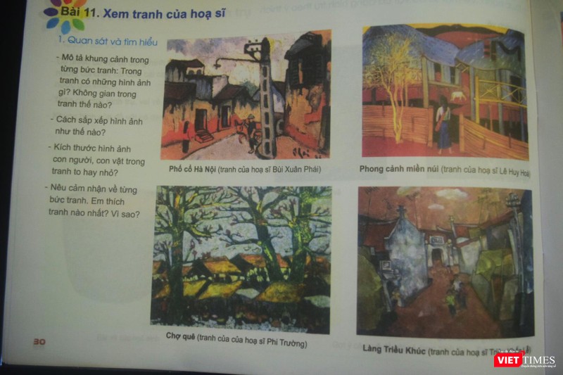 Bên cạnh tranh của họa sĩ Bùi Xuân Phái là tranh của họa sĩ Lê Huy Hòa, Phi Trường và Triệu Khắc Lễ