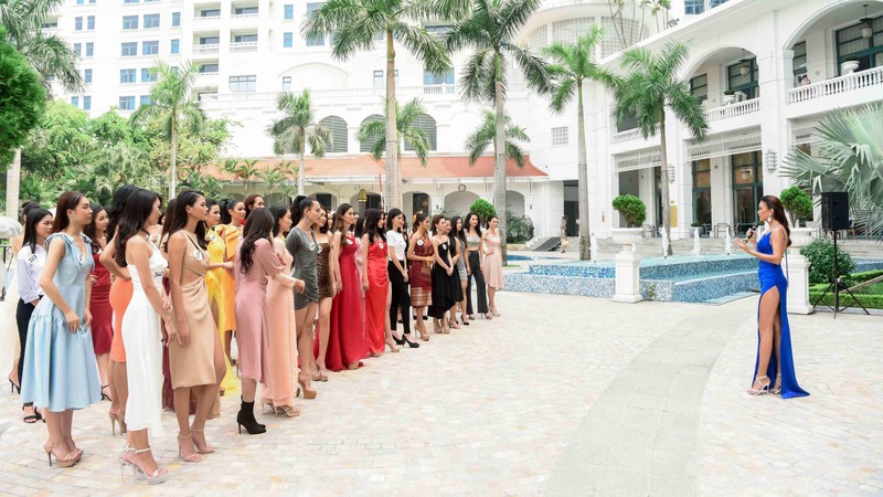 Một số màn huấn luyện tập thể Một số màn huấn luyện tập thể