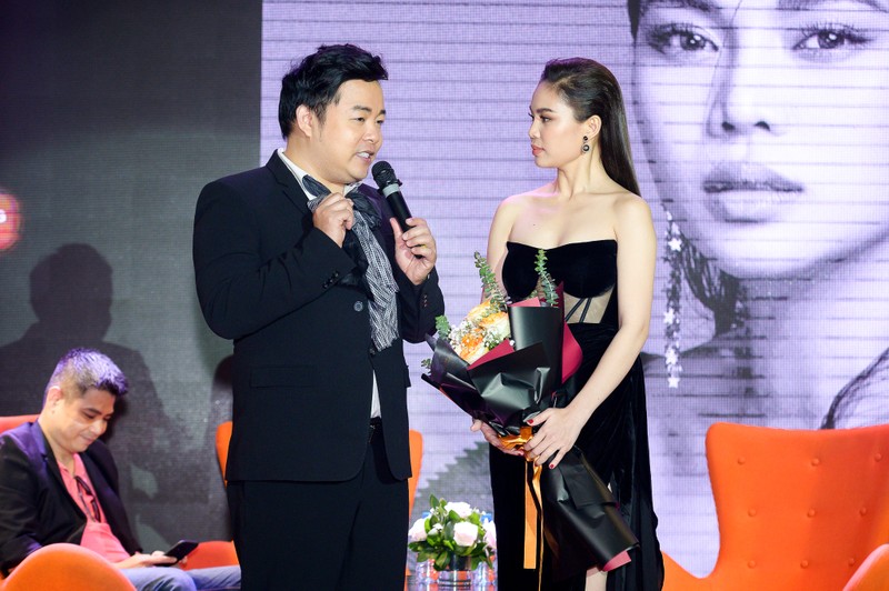 Quang Lê tự tin bảo chỉ cần dẫn dắt 1-2 ca khúc Giang Hồng Ngọc sẽ được vang danh như Lệ Quyên