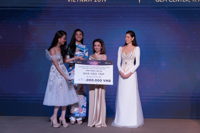 Bốn vật phẩm đấu giá thành công, chung cuộc toàn chương trình thu 1 tỷ 40 triệu đồng