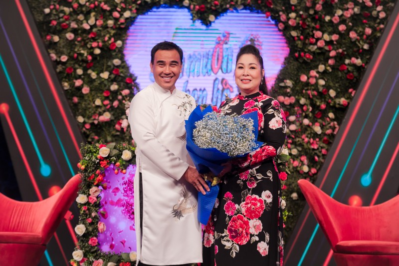 Ông mai bà mối Quyền Linh và Hồng Vân trong phiên bản năm thứ 7 Ông mai bà mối Quyền Linh và Hồng Vân