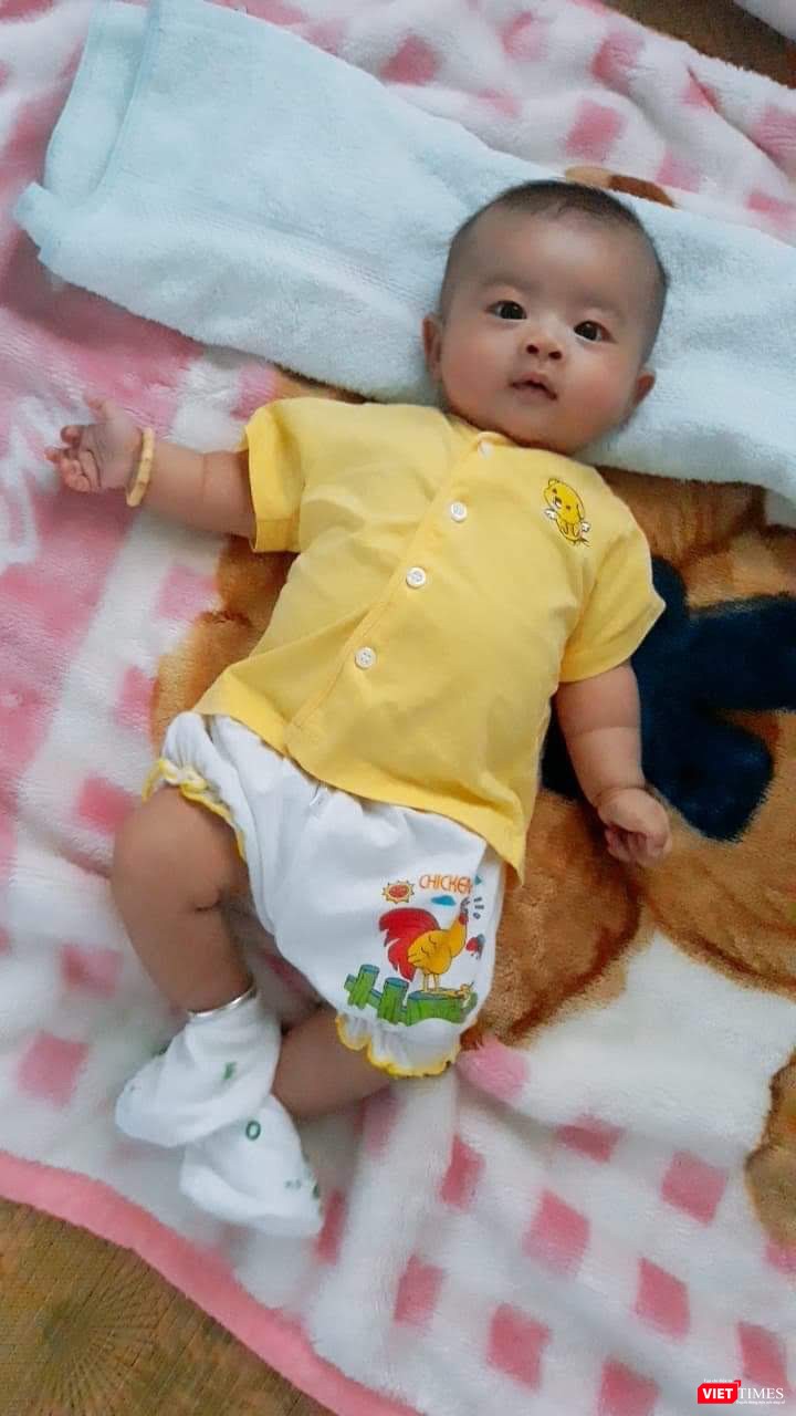 Các BV lưu những lá thư xin thực hiện kỹ thuật mang thai hộ từ những cặp vợ chồng hiếm muộn như một phần của hồ sơ bệnh án. Người phụ nữ không có tử cung mong một ngày được đón đứa con ruột thịt buộc phải gửi nhờ thân thể người khác Các BV lưu những lá thư xin thực hiện kỹ thuật mang thai hộ từ những cặp vợ chồng hiếm muộn như một phần của hồ sơ bệnh án. Người phụ nữ không có tử cung mong một ngày được đón đứa con ruột thịt buộc phải gửi nhờ thân thể người khác