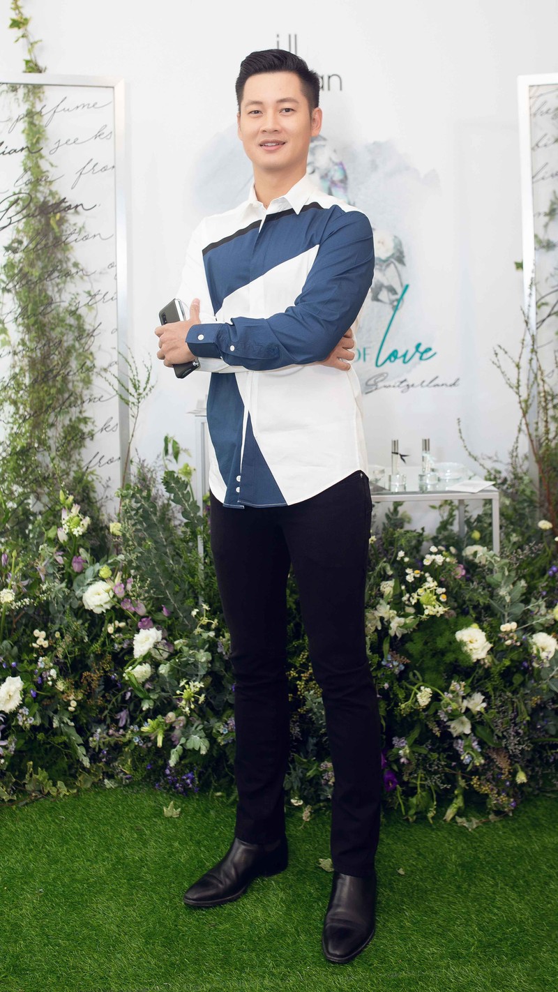 Ca sĩ Đức Tuấn 