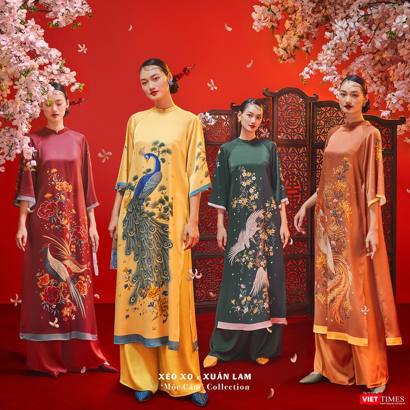 Tranh Tứ Bình được họa sĩ Xuân Lam sáng tạo trên áo dài xuân 