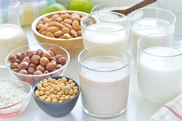 Các loại sữa ngũ cốc cung cấp nhiều canxi và vitamin D cho cơ thể (Nguồn ảnh: Hhdresearch) Các loại sữa ngũ cốc cung cấp nhiều dinh dưỡng cho cơ thể