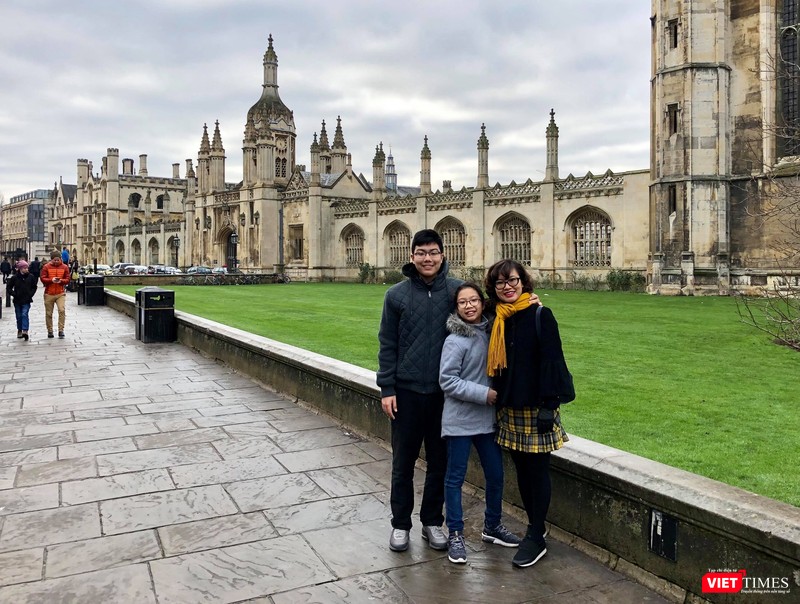 Nguyễn Quỳnh Trang và hai con đang sống tại London (Ảnh: NVCC) Nguyễn Quỳnh Trang và hai con đang sống tại London (Ảnh: NVCC)