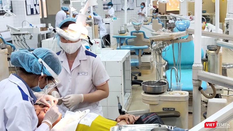 Khoa Răng Hàm Mặt đã được khử trùng tiêu độc nhiều lần trước khi SV quay lại làm việc (Ảnh: Hòa Bình)