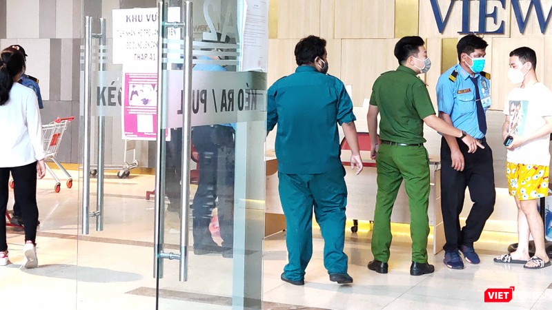 Cơ quan chức năng trên địa bàn Quận 4 đã tiến hành phong tỏa tòa Tháp A1