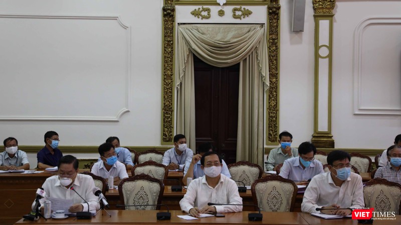Họp Ban chỉ đạo phòng, chống COVID-19 TP.HCM (Ảnh: TTBC) 