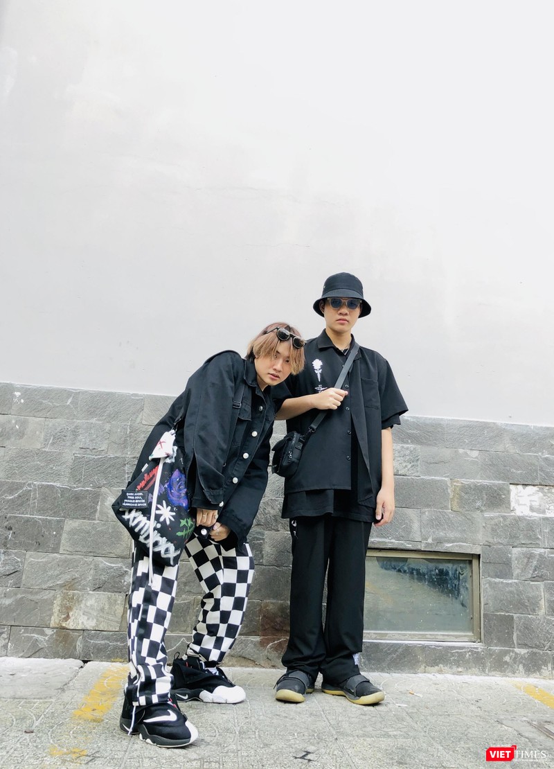 Sở hữu giai điệu nhẹ nhàng nhưng sáng tác của giọng ca sinh năm 2003 lại có những đoạn rap sôi động (Ảnh: NVCC) Sở hữu giai điệu nhẹ nhàng nhưng sáng tác của giọng ca sinh năm 2003 lại có những đoạn rap sôi động (Ảnh: NVCC)