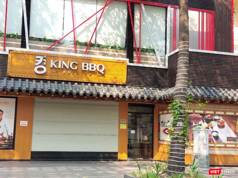 Các tiệm ăn nhanh, nhà hàng đặc sản như King BBQ cũng đóng cửa hàng loạt Các tiệm ăn nhanh, nhà hàng đặc sản như King BBQ cũng đóng cửa hàng loạt