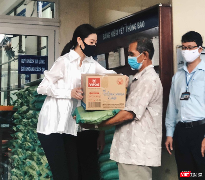 Khánh Vân cho biết rất mong được chung tay giúp người nghèo Khánh Vân cho biết rất mong được chung tay giúp người nghèo