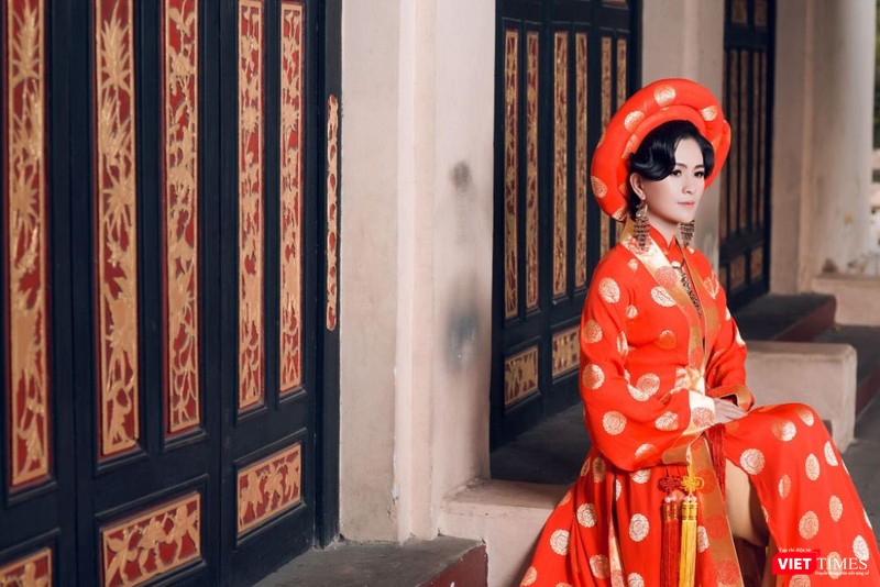 Cốt cách cung đình tạo nên vẻ đẹp cổ điển, cao sang Cốt cách cung đình tạo nên vẻ đẹp cổ điển, cao sang