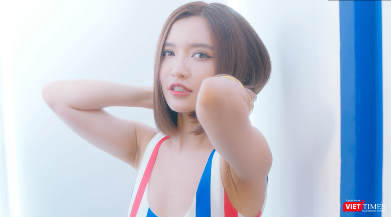 “Nữ hoàng đu đưa” Bích Phương làm gì với hot boy BigDaddy? ảnh 6 Bích Phương tung “Bùa yêu” mới khuấy động đường đua âm nhạc hè