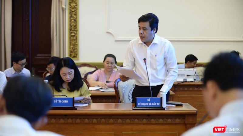 Nhiều Sở, ngành có mặt tại cuộc họp chiều 4/6, cùng trả lời chất vấn từ các cơ quan báo đài (Ảnh: TTBC)