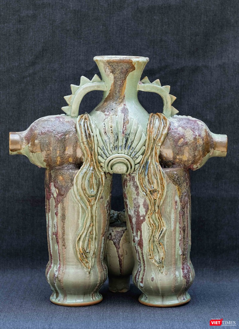 Một tác phẩm trong bộ "Nguyệt dạ" với ngôn ngữ tạo hình khác biệt Một tác phẩm trong bộ