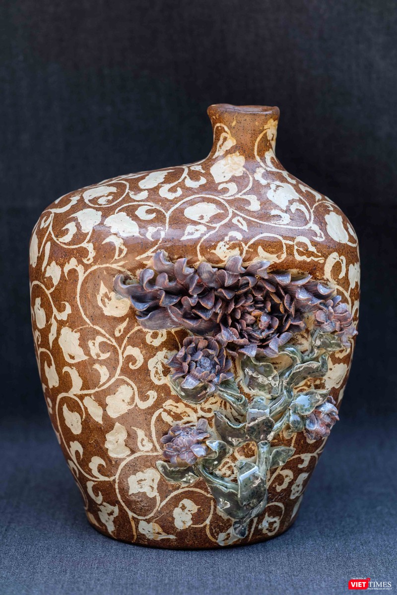 Tác phẩm trong bộ Hoa cúc giao thoa Tác phẩm trong bộ Hoa cúc giao thoa