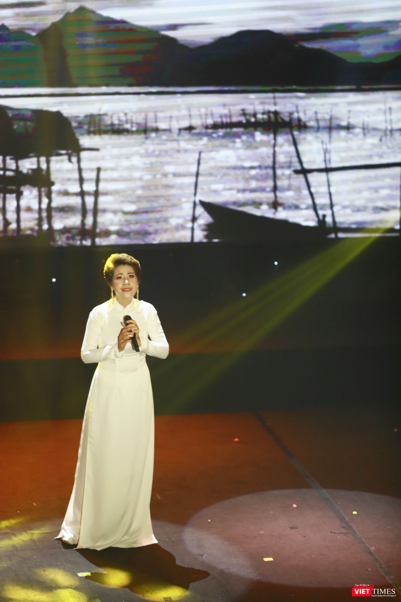 Một khúc tâm tình người Hà Tĩnh (Nguyễn Văn Tý) - NSƯT Hồng Vy hát