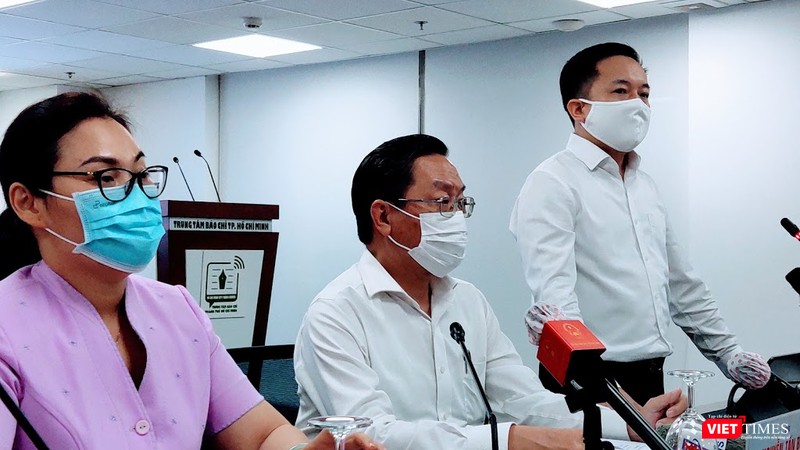 Chủ tịch UBND Quận 6 – Bà Lê Thị Thanh Thảo trả lời báo chí (Ảnh: Hoà Bình) Chủ tịch UBND Quận 6 – Bà Lê Thị Thanh Thảo trả lời báo chí (Ảnh: Hoà Bình)