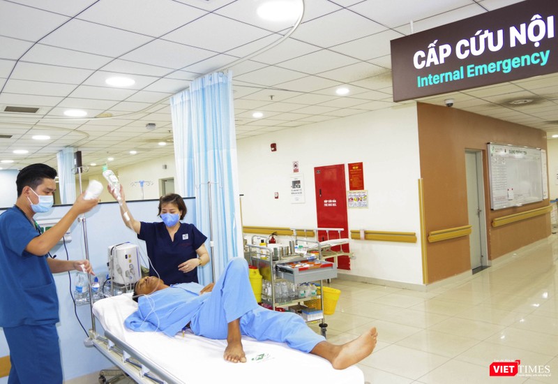 Bệnh nhân Bùi Văn Trường tại khoa cấp cứu Bệnh viện Quân Y 175, TP.HCM (Ảnh: BVCC) Bệnh nhân Bùi Văn Trường tại khoa cấp cứu Bệnh viện Quân Y 175, TP.HCM (Ảnh: BVCC)