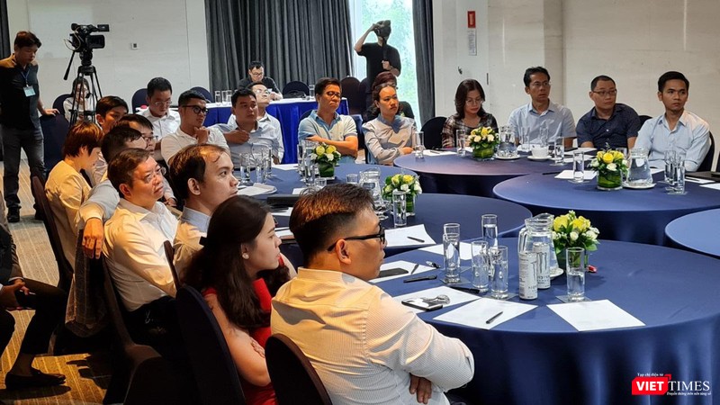 Các CEO đồng thuận cho rằng đại dịch COVID-19 là cơ hội để doanh nghiệp phải nhìn lại hành trình và tích cực chuyển đổi số