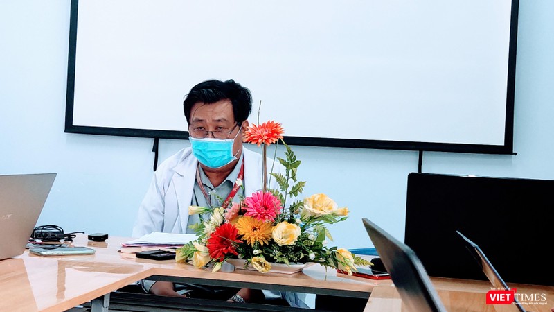 Bác sĩ Đinh Tấn Phương cho biết, rất hiếm có trường hợp bệnh lý dẫn tới ca đột tử tương tự như bệnh nhi này (Ảnh: Hoà Bình) Bác sĩ Đinh Tấn Phương cho biết, rất hiếm có trường hợp bệnh lý dẫn tới ca đột tử tương tự như bệnh nhi này (Ảnh: Hoà Bình)