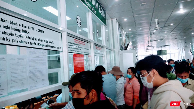 Bệnh nhân trông chờ vào chính sách BHYT thay đổi nhưng bệnh viện đối mặt nhiều nguy cơ (Ảnh: Hoà Bình)