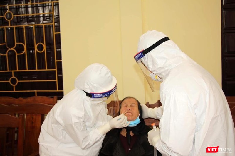 Số lượng xét nghiệm quá lớn nên CDC Hải Dương đã phối hợp với hơn 600 sinh viên của Đại học Kỹ thuật Y tế Hải Dương (Ảnh: BYT) Số lượng xét nghiệm quá lớn nên CDC Hải Dương đã phối hợp với hơn 600 sinh viên của Đại học Kỹ thuật Y tế Hải Dương (Ảnh: BYT)