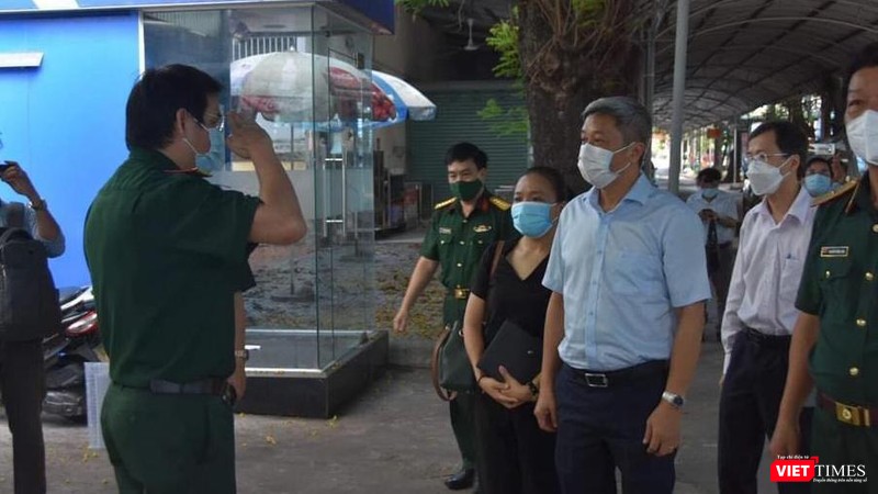 Thứ trưởng Nguyễn Trường Sơn đến thăm BV Quân y 175 (Ảnh: BVCC) Thứ trưởng Nguyễn Trường Sơn đến thăm BV Quân y 175 (Ảnh: BVCC)