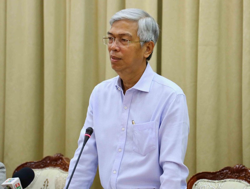 Phó Chủ tịch UBND TP Võ Văn Hoan phát biểu chỉ đạo tại cuộc họp. Ảnh: Huyền Mai