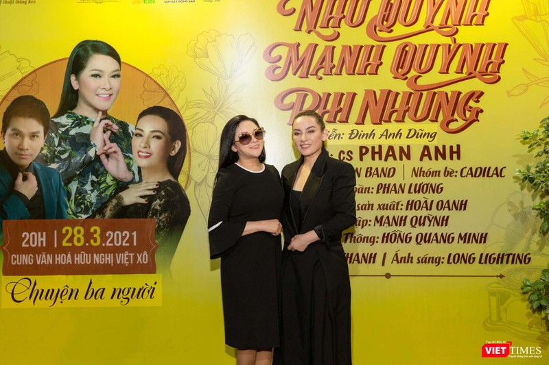 Như Quỳnh và Phi Nhung thân thiết bên nhau tại buổi lễ công bố đêm nhạc Như Quỳnh và Phi Nhung thân thiết bên nhau tại buổi lễ công bố đêm nhạc