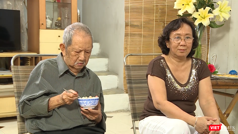 Cuộc sống của nghệ sĩ Mạc Can hiện nay nương tựa hoàn toàn vào cô em út