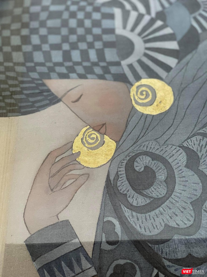 Tranh lụa của Hà Hùng Dũng có tông trầm nền nã Tranh lụa của Hà Hùng Dũng có tông trầm nền nã