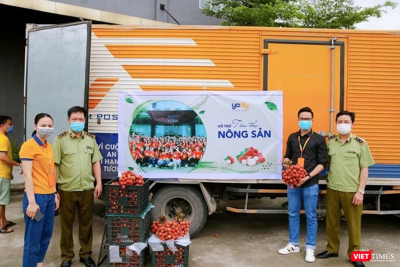 Hỗ trợ bà con tiêu thụ nông sản Bắc Ninh, Bắc Giang lúc dịch bệnh lan tràn Ảnh: NVCC Hỗ trợ bà con tiêu thụ nông sản Bắc Ninh, Bắc Giang lúc dịch bệnh lan tràn Ảnh: NVCC