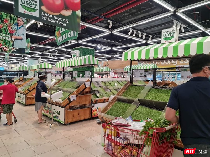 Mua bán giãn cách nhưng vào đến nơi quầy hàng sạch bách Mua bán giãn cách nhưng vào đến nơi quầy hàng sạch bách