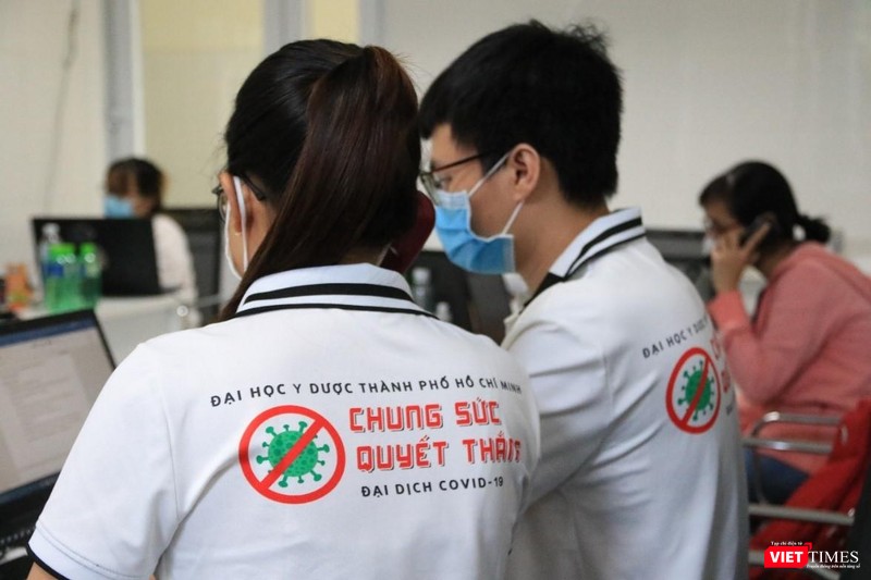 Hơn 400 sinh viên Đại học Y Dược TP.HCM trong 22 đội thực hiện các cuộc gọi truy vết F0